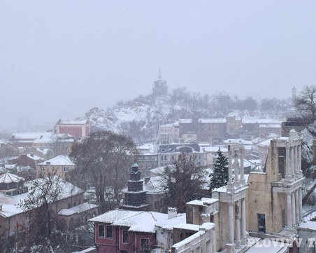 Бяла приказка в Пловдив, Стария град обяви код... красиво СНИМКИ
