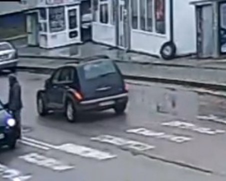 Мъжът, пребил възрастен човек с тръба - брат на разследващ полицай