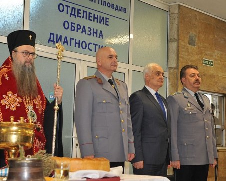 Митрополит Николай освети новия скенер на Военна болница