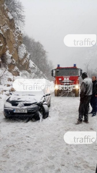 Жена е пострадала при катастрофата на пътя Девин-Пловдив СНИМКА