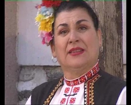 Отиде си голямата народна певица Динка Русева