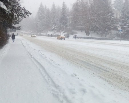 Заледени са пътищата в Смолянско, най-студено в Чепеларе