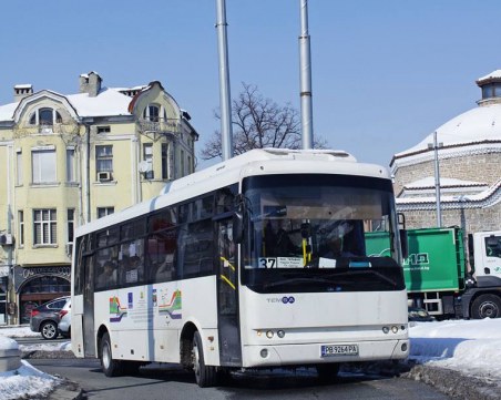 Част от новите автобуси на Пловдив не потеглиха в снега, пловдивчани в недоумение ВИДЕО