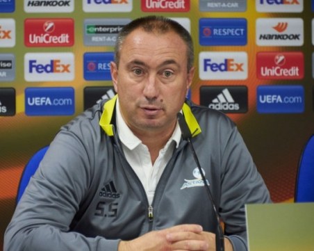 Казахстан позлатява Мъри Стоилов - ето какви пари ще вземе