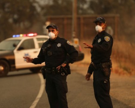 Арестуваха 19-годишния студент, заподозрян, че е убил родителите си