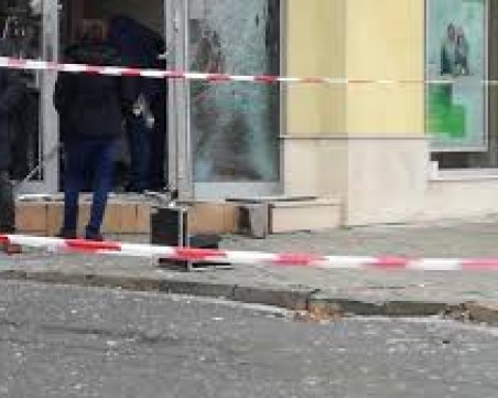 Нов опит за удар на банкомат! Закопчаха пишман крадеца