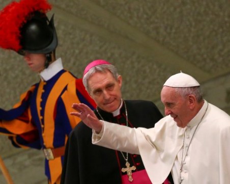 Ковчежникът на Ватикана обвинен в сексуални посегателства
