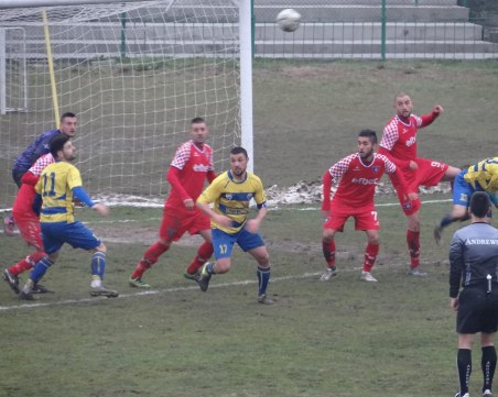 Марица загуби след пропусната дузпа и греда