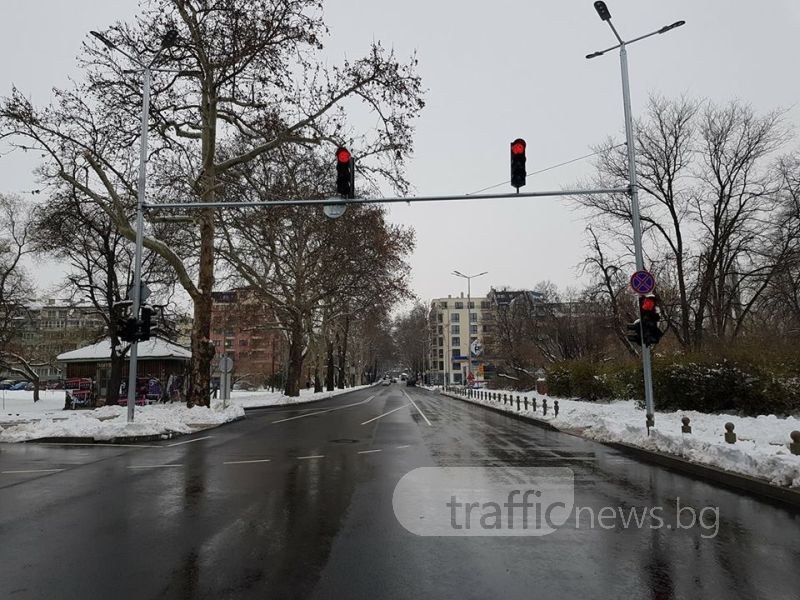 Най-после! Тръгват рейсовете по бул. “Васил Априлов“, но... затварят “Руски“