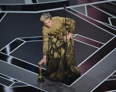 Крадец на Оскари в САЩ! Мъж задигна наградата на Франсис Макдорманд