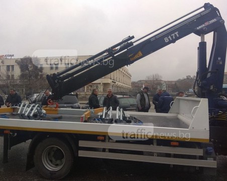 Нови паяци започват да вдигат поголовно коли в Пловдив СНИМКИ