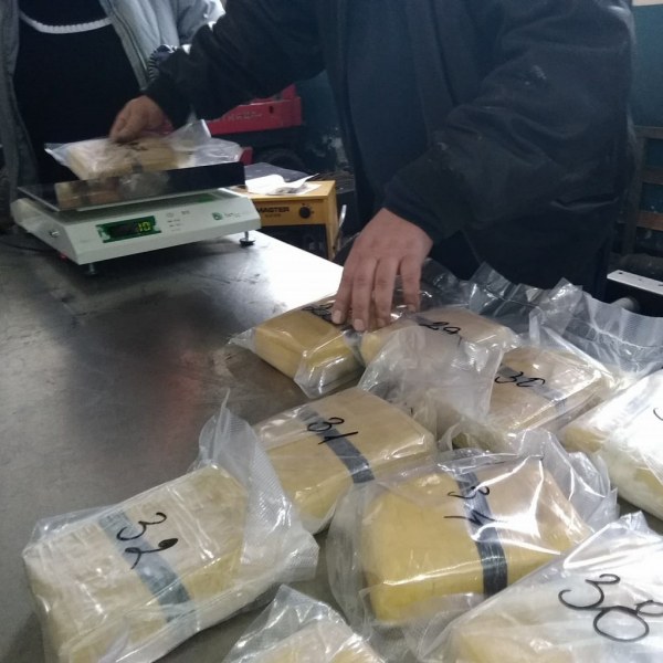 Наши митничари спипаха над 37 килограма хероин в кола