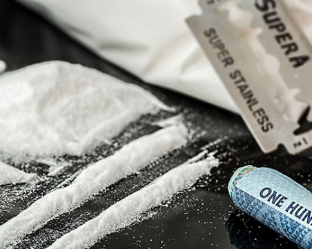 Обвинение повдигнаха на 6-има души, хванати с 2 кг чист кокаин