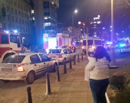 Пожар избухна до хотел “Шератон“! 6 пожарни са били на мястото