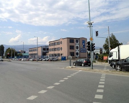 Задигнаха компютър за 6 бона от влекач на Кукленско шосе