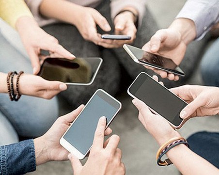 Защо да не държим смартфона в джоба си?