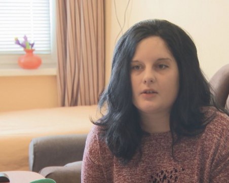 Младо семейство обвини лекари за смъртта на детето си СНИМКИ