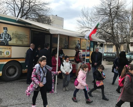 Патриотична инициатива ще запознае учениците в Тракия с българската история