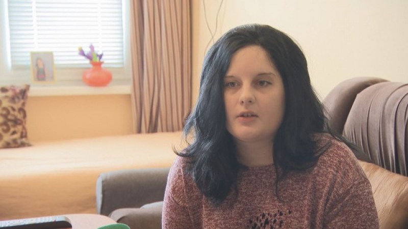 Младо семейство обвини лекари за смъртта на детето си СНИМКИ