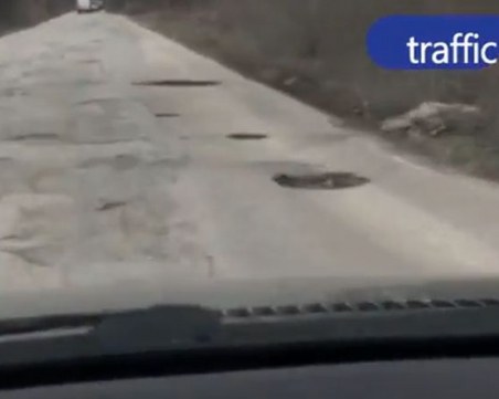 Път убиец дебне за жертви на 3 километра от Пловдив ВИДЕО