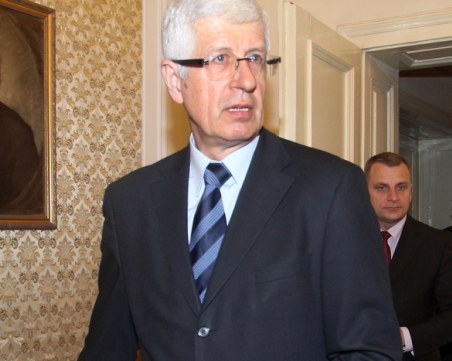 Румен Овчаров: Зад сделката с ЧЕЗ стои държавата