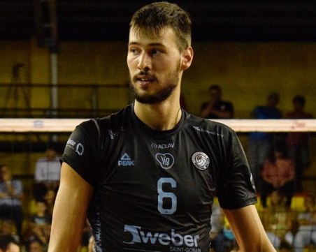 Страхотен мач на пловдивски волейболист при драматична победа в Аржентина