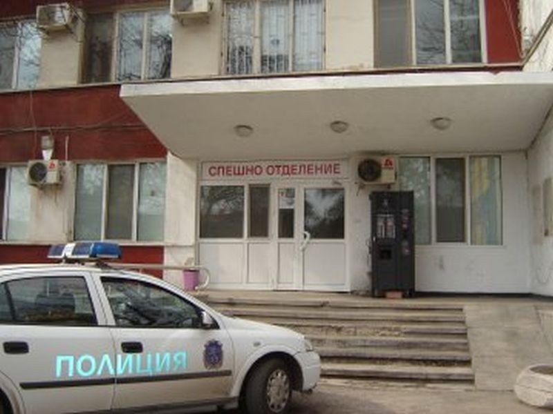 За пореден път: Нападнаха екип на Спешната помощ