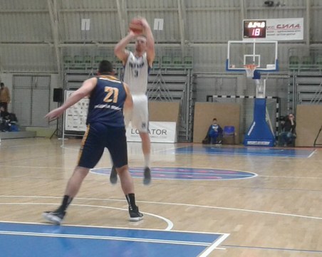 Академик Бултекс 99 зарадва с победа президента Васил Врачев за ЧРД