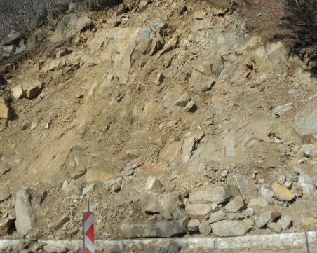 Свлачището край Смолян е най-голямото в страната! Изграждат обходен маршрут