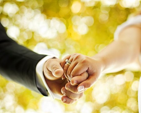 Положението при българките - първо бебе, после брак