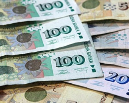 Жена намери голяма сума пари - предаде ги в полицията