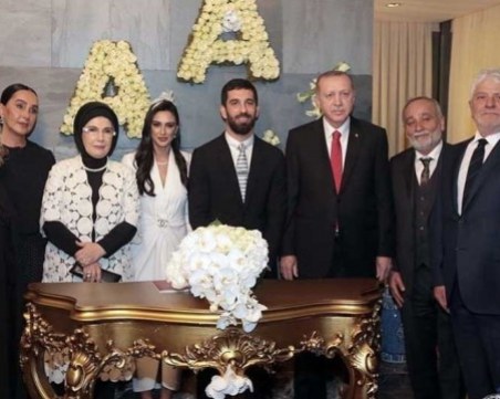 Ердоган стана кум на футболист