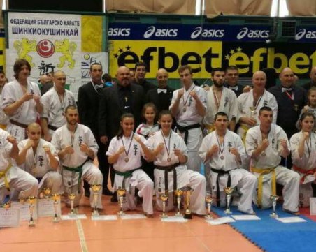 Каратеките на Тракия с 22 медала от държавното