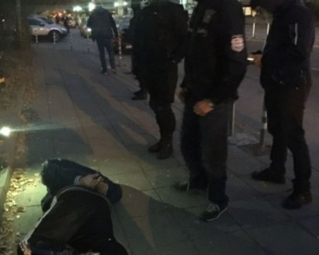 Пловдивчани, който трябва да е в затвора, обикаля улиците с наркотици