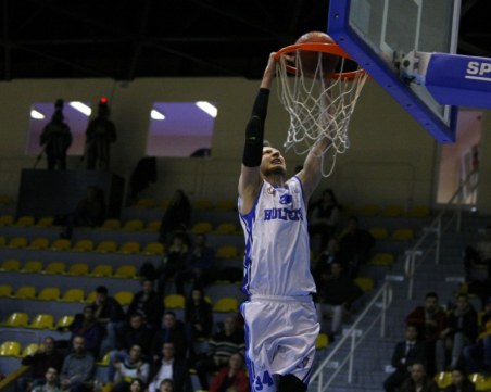 Академик Бултекс 99 остана 4-ти, играе с Башкими за Топ 4 на Балканската лига