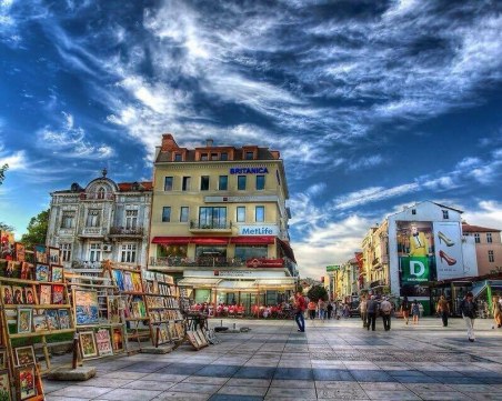 Дъжд се сипе в Пловдив днес! Облаци покриват небето