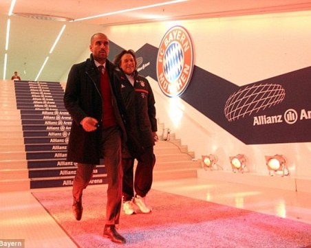 Лекарят на Байерн: Гуардиола е слаб и живее в постоянен страх ВИДЕО