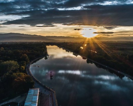 Облаци покриват небето в Пловдив, температурите остават без промяна