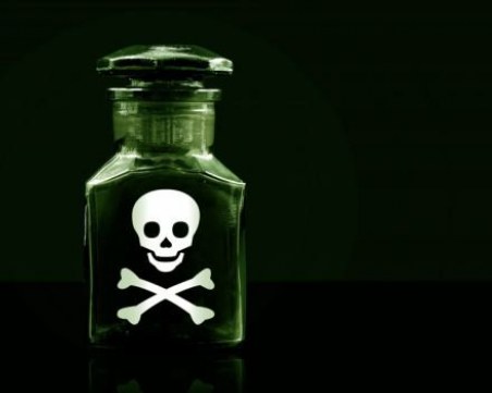 2 присъди доживот за гръцки преподавател, отровил с арсен жена си и баба й