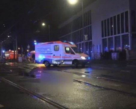 Десетки ранени при сблъсък на влакове в Кьолн