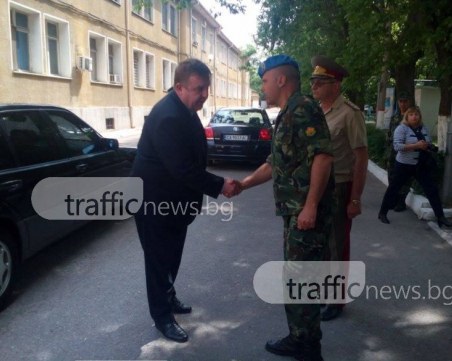 Каракачанов: 80% от техниката в България е съветска, нямаме 12 млрд. за нова