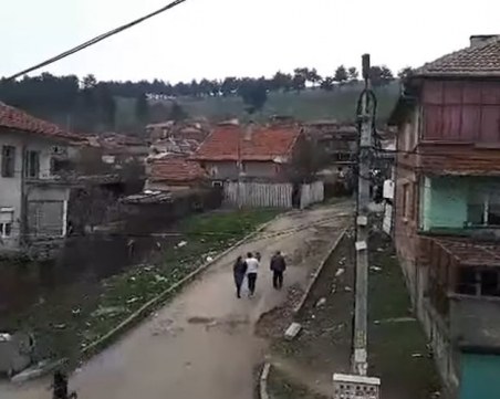 Ромска сватба подлуди цял квартал, полицията... нямаме уред за мерене на звука ВИДЕО