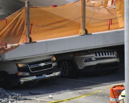 Излизат още трупове от рухналия мост във Флорида