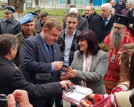 Каракачанов и Караянчева коментират “коремното възлизане“ на президента Радев в Пловдив ВИДЕО