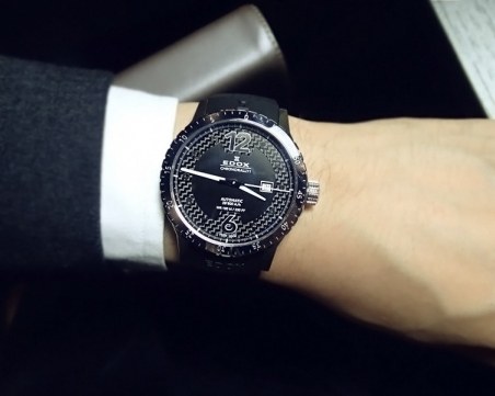 Кражба в мол Пловдив! Часовник за 5 бона изчезна от витрина