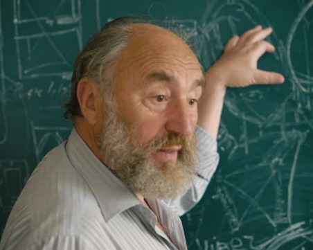 Криза в образованието: 11 000 учители и персонал напускат системата