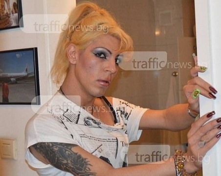 Травеститът от Кючука ще лежи близо 4 години в затвора за блудство с дете