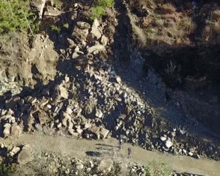 Водещи специалисти ще търсят решение на проблема със свлачището в Смолянско