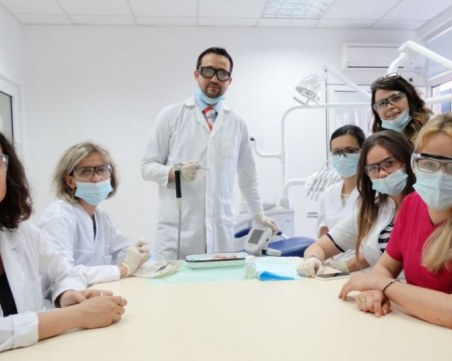 Международна дентална лазерна академия стартира в Пловдив