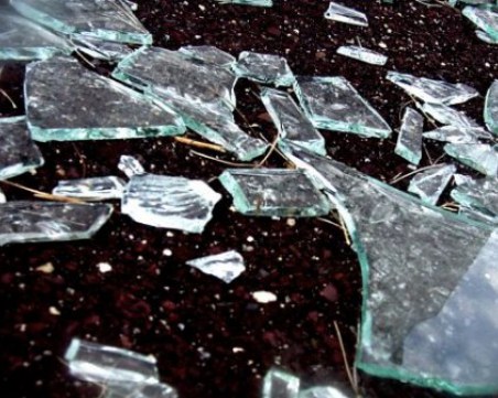 Младежи задигнаха лотарийни билети и цигари за 3 бона от магазин край Пловдив